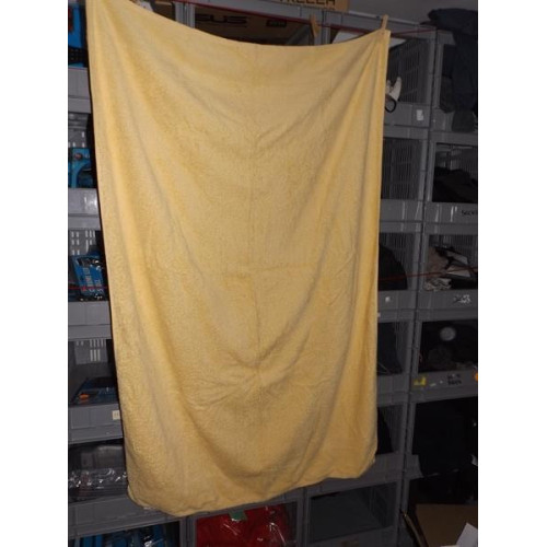 grote gele badhanddoeken (2x)