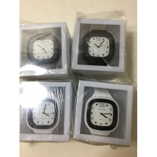 4x horloges, merk Longtime,kleuren zwart wit, exclusief batterij.