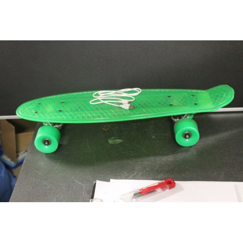 Skate bord groen 1x      H22